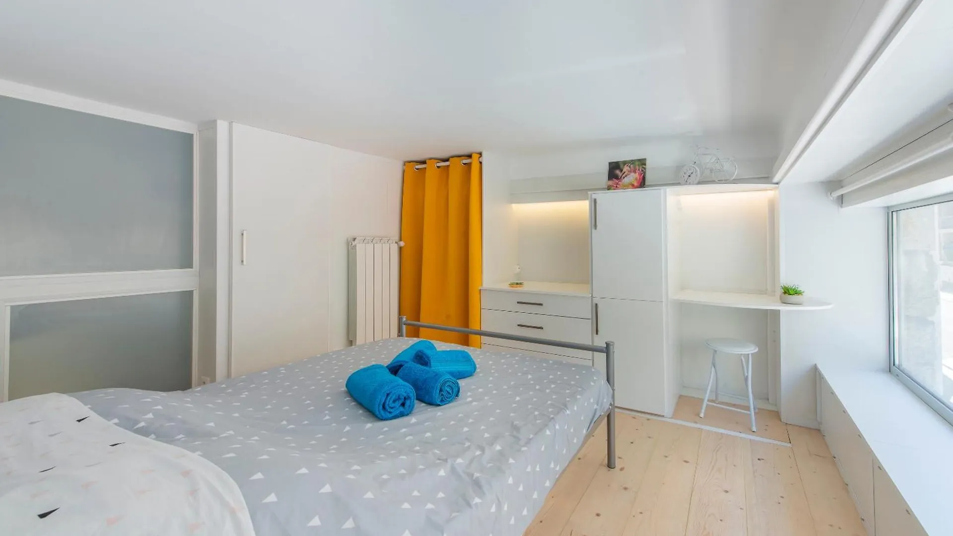 Musiciens Joli Duplex 2 Chambres Garage Privatif Et Terrasse Nice France