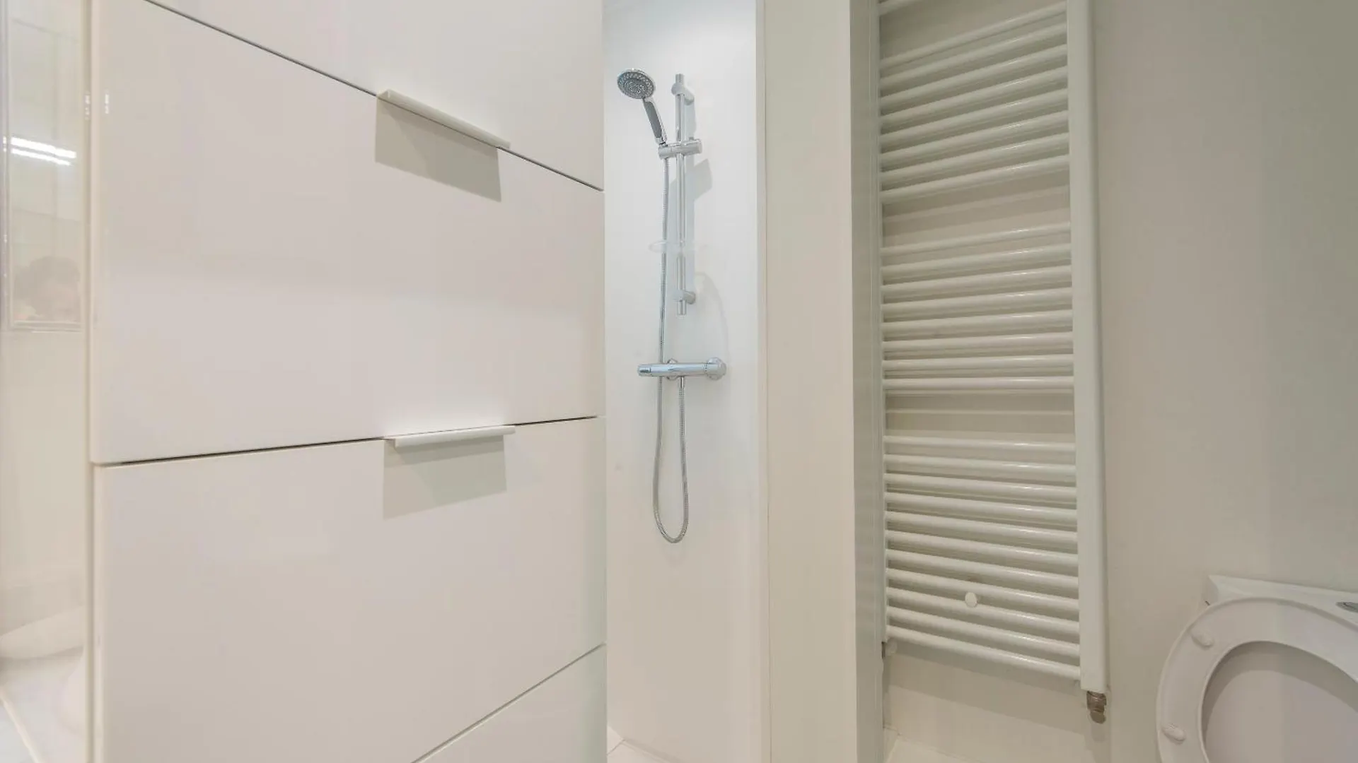 Apartment Musiciens Joli Duplex 2 Chambres Garage Privatif Et Terrasse Nice France